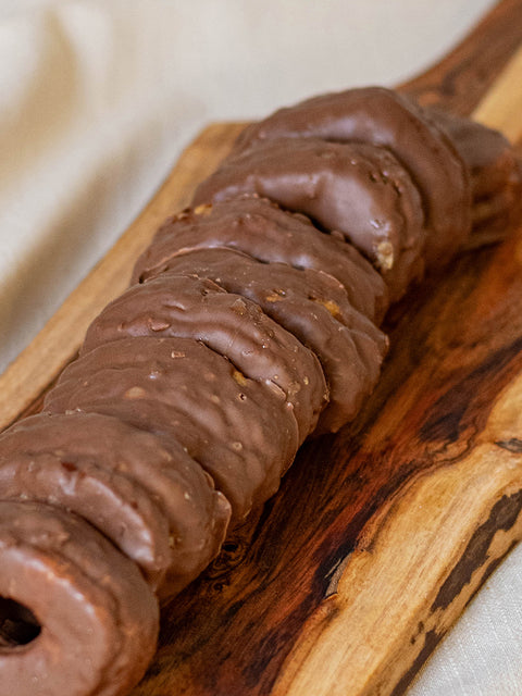 Rosquillas de hojaldre con chocolate con leche